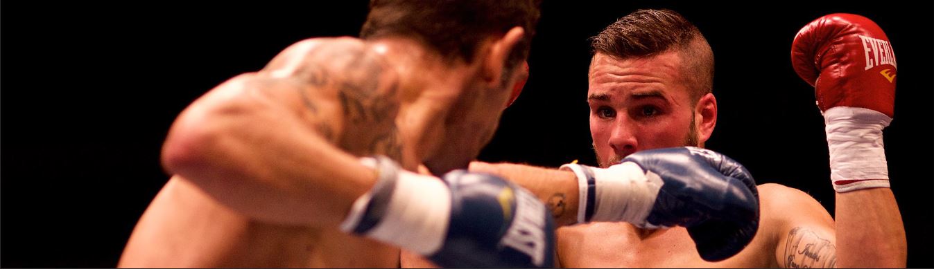 Why fighting gives lefties the upper hand in evolution